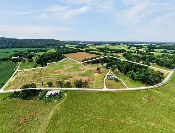 33.5 Acres of Land with Home for Auction in McMinnville, Tennessee