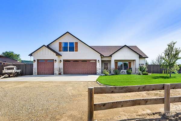 2 Acres of Land with Home for Sale in Wilder, Idaho