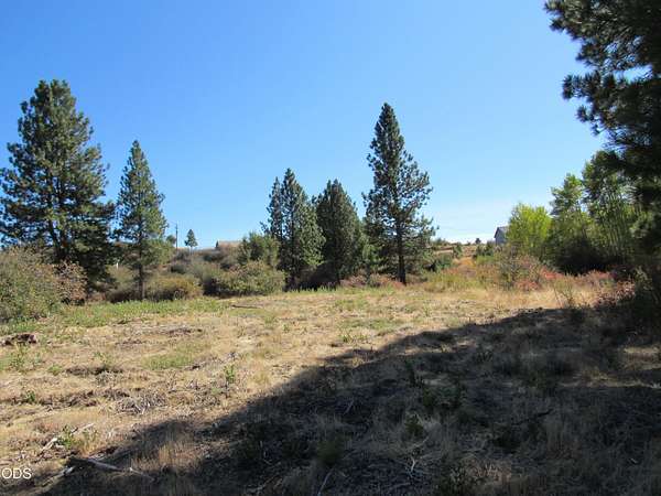 0.5 Acres of Residential Land for Sale in Chiloquin, Oregon