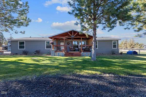 2 Acres of Land with Home for Sale in Prineville, Oregon