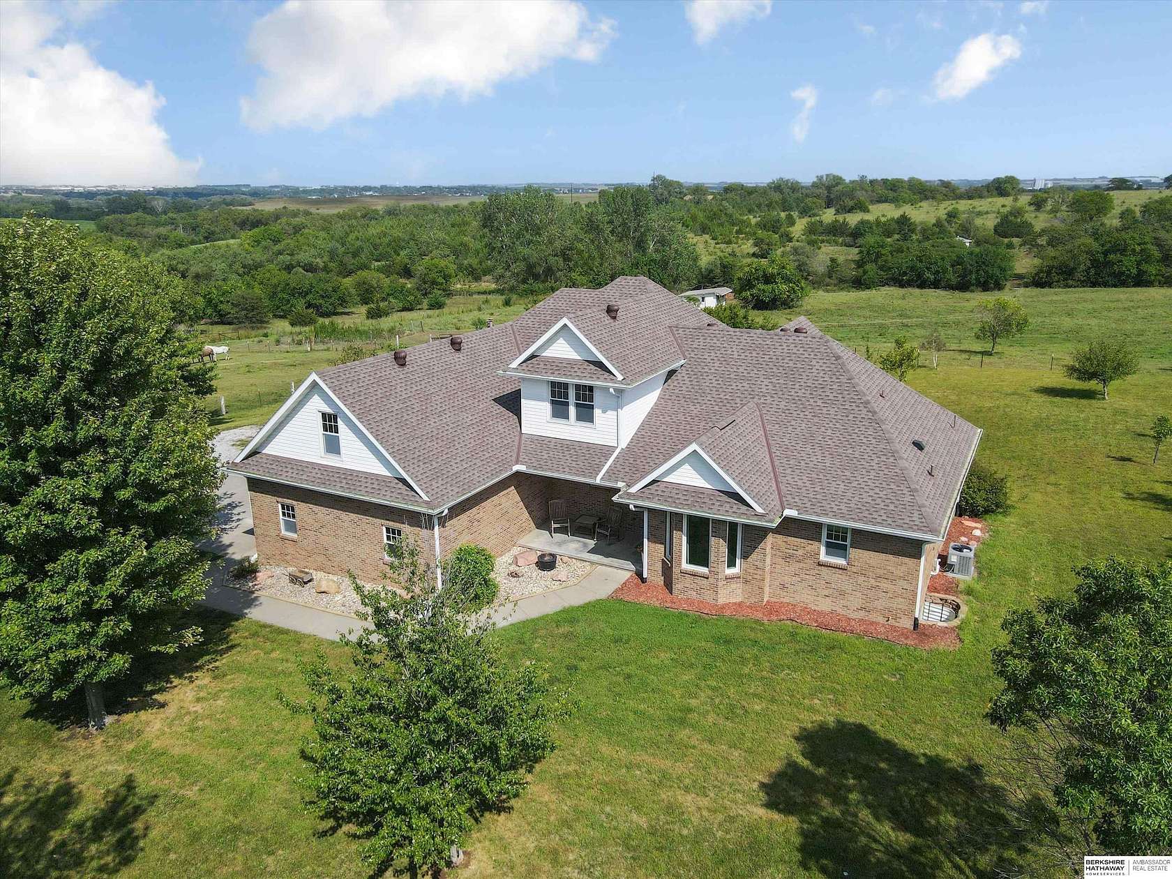 20 Acres of Land with Home for Sale in Syracuse, Nebraska
