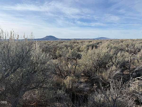 5 Acres of Residential Land for Sale in Silver Lake, Oregon