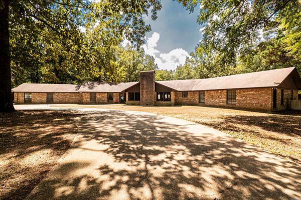 5.16 Acres of Land with Home for Sale in Calion, Arkansas