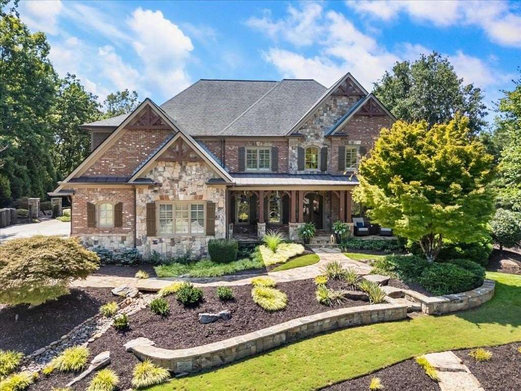 2.58 Acres of Land with Home for Sale in Roswell, Georgia
