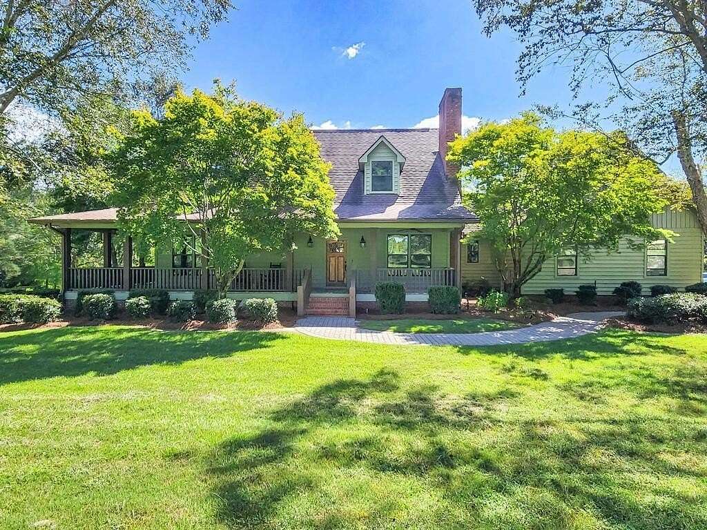 13.1 Acres of Land with Home for Sale in Cairo, Georgia
