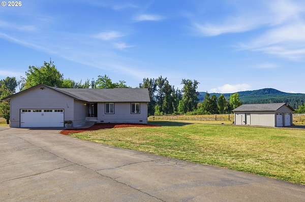 3.56 Acres of Land with Home for Sale in Springfield, Oregon