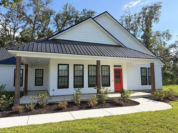 2.5 Acres of Land with Home for Sale in Hahira, Georgia