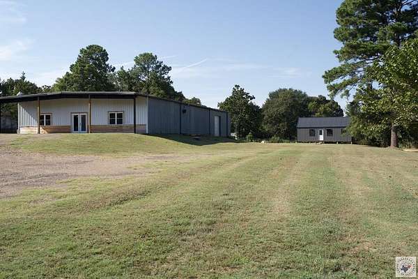 1.13 Acres of Land with Home for Sale in Atlanta, Texas