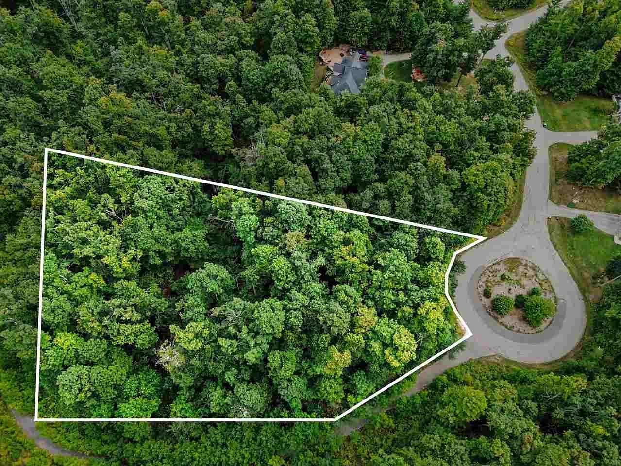 1 Acre of Residential Land for Sale in Petoskey, Michigan
