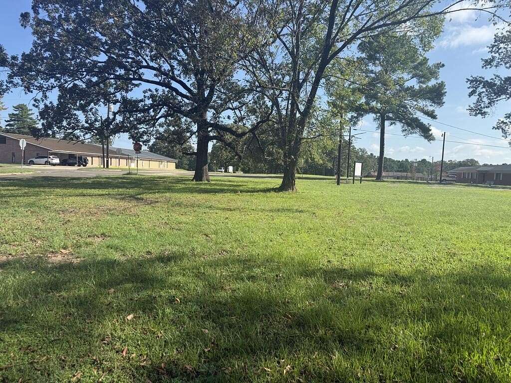 0.25 Acres of Residential Land for Sale in Broaddus, Texas