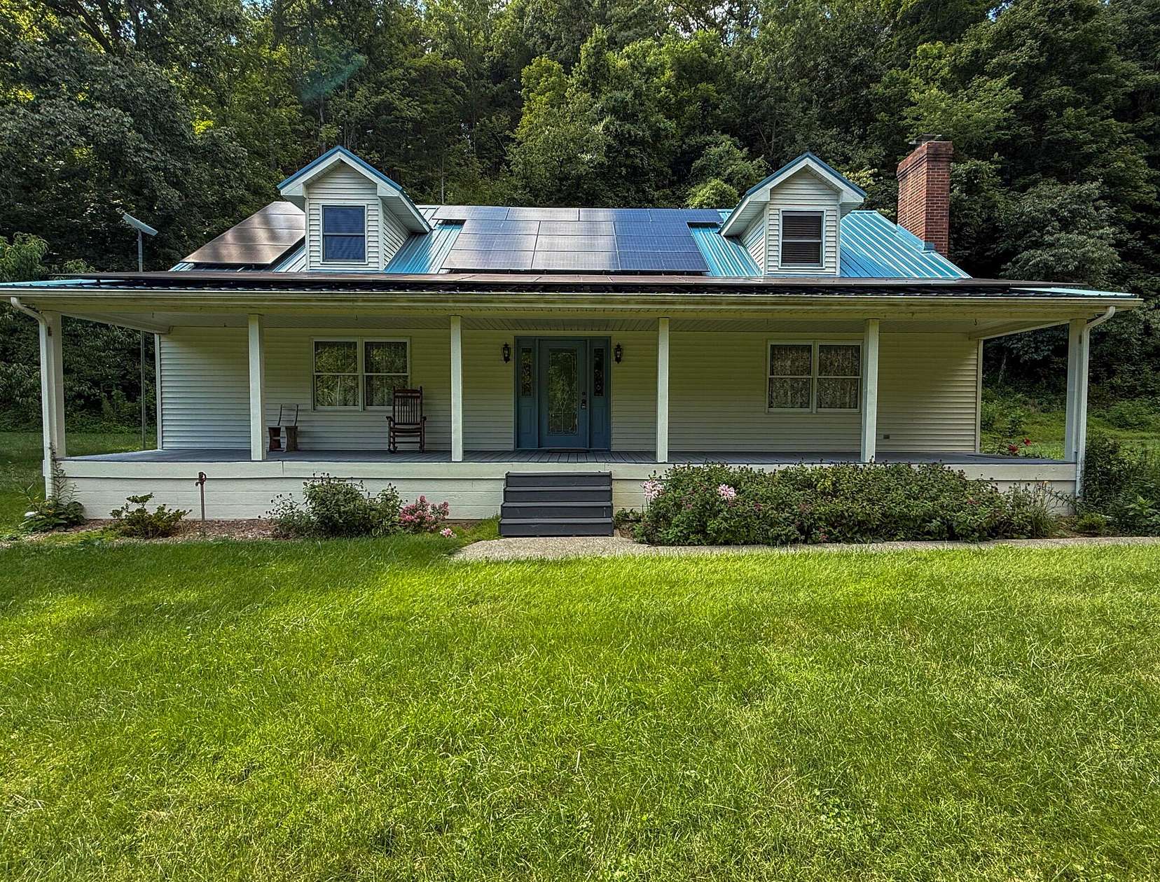 10 Acres of Land with Home for Sale in Frankfort, Kentucky