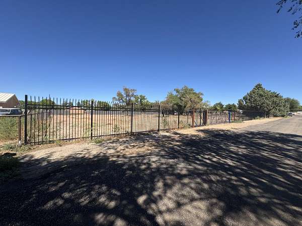 1 Acre of Residential Land for Sale in Los Lunas, New Mexico