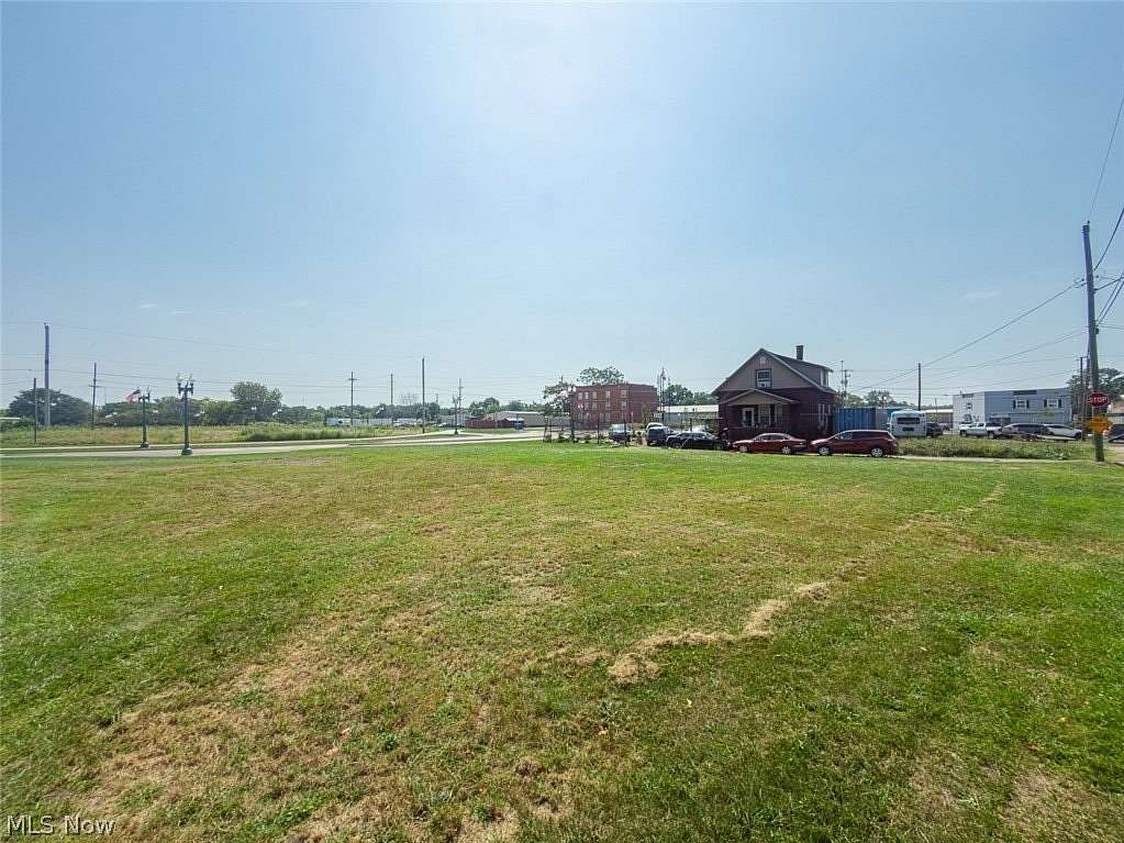0.3 Acres of Mixed-Use Land for Auction in Canton, Ohio