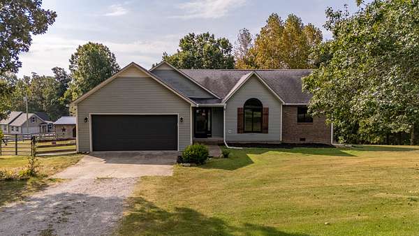 2.7 Acres of Land with Home for Sale in Hampshire, Tennessee