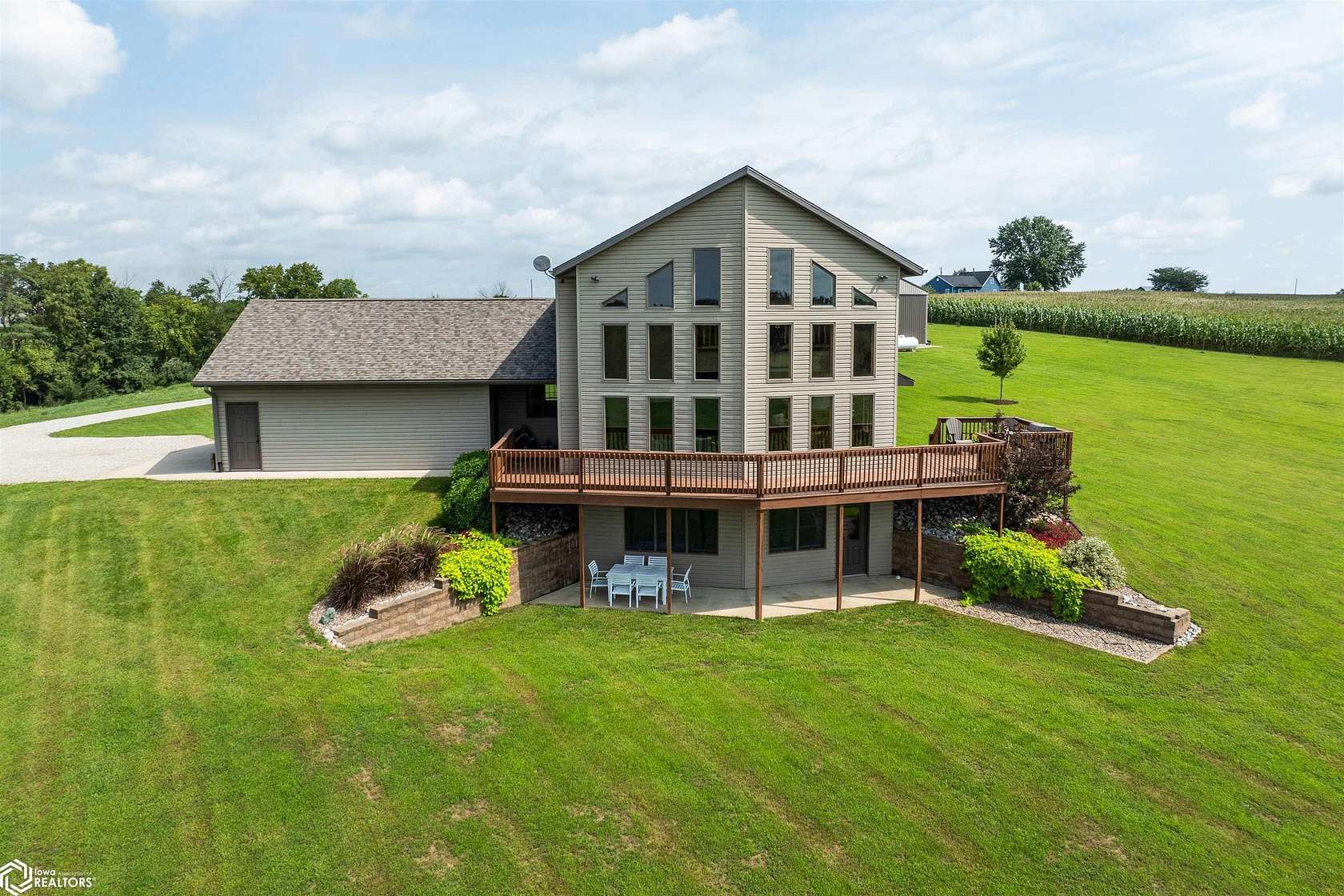 39 Acres of Recreational Land with Home for Sale in Bloomfield, Iowa