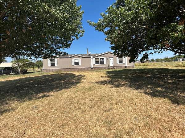 3 Acres of Land with Home for Sale in Venus, Texas