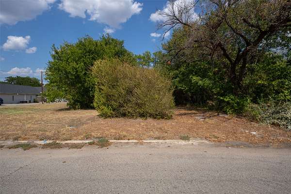 0.13 Acres of Residential Land for Sale in Corsicana, Texas