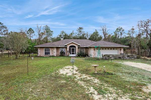 2.5 Acres of Land with Home for Sale in Williston, Florida