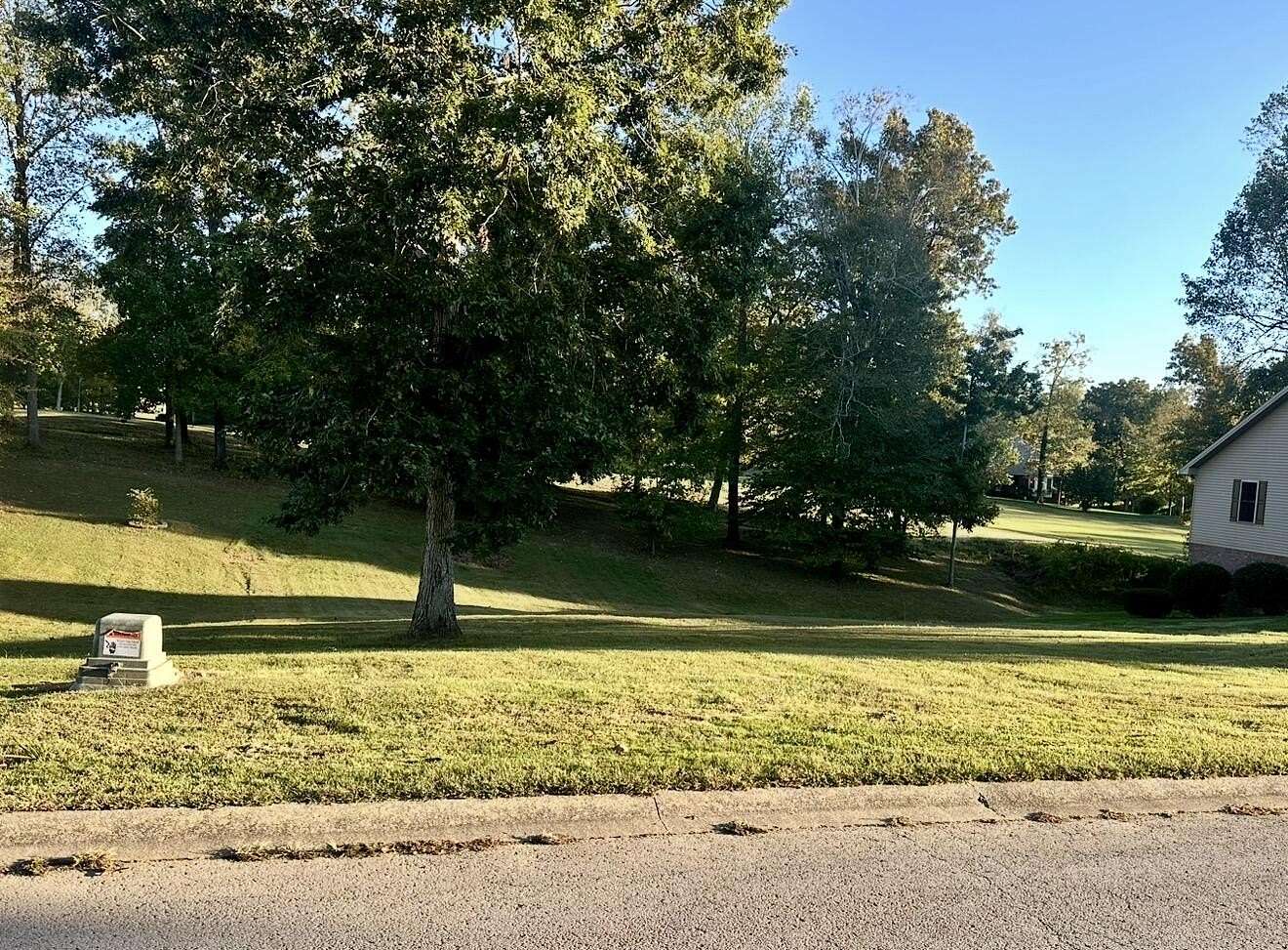 0.32 Acres of Residential Land for Sale in Cadiz, Kentucky