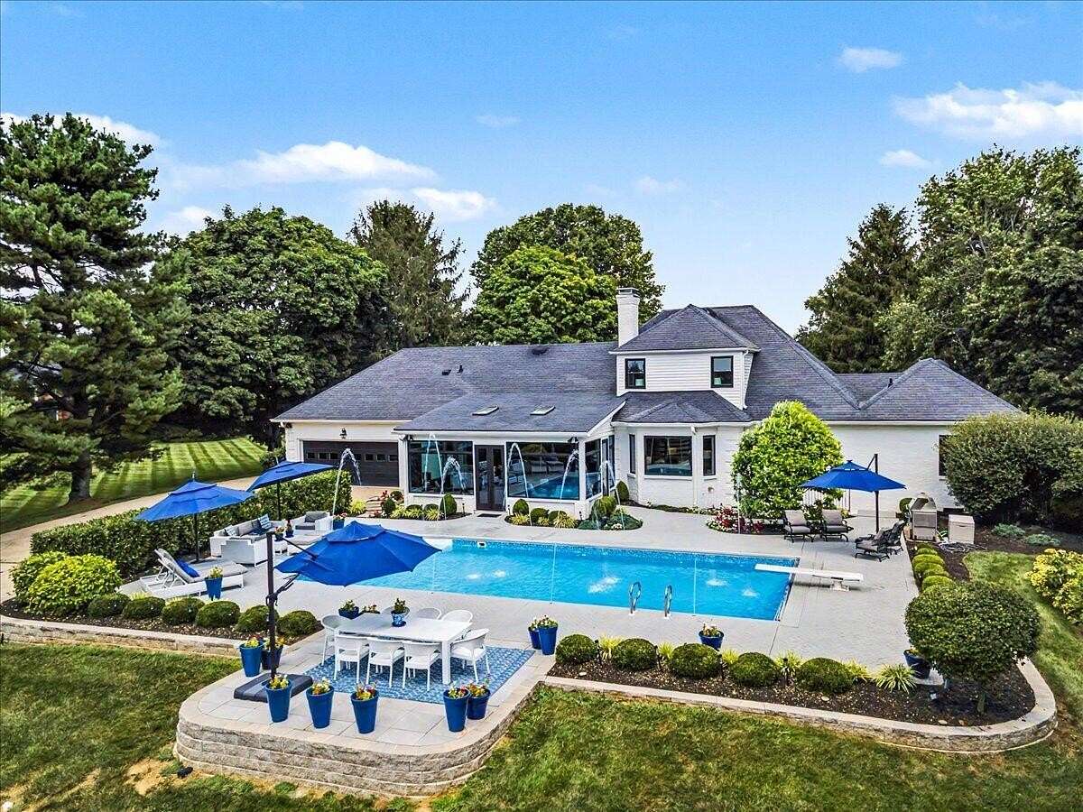 1.87 Acres of Land with Home for Sale in Nicholasville, Kentucky