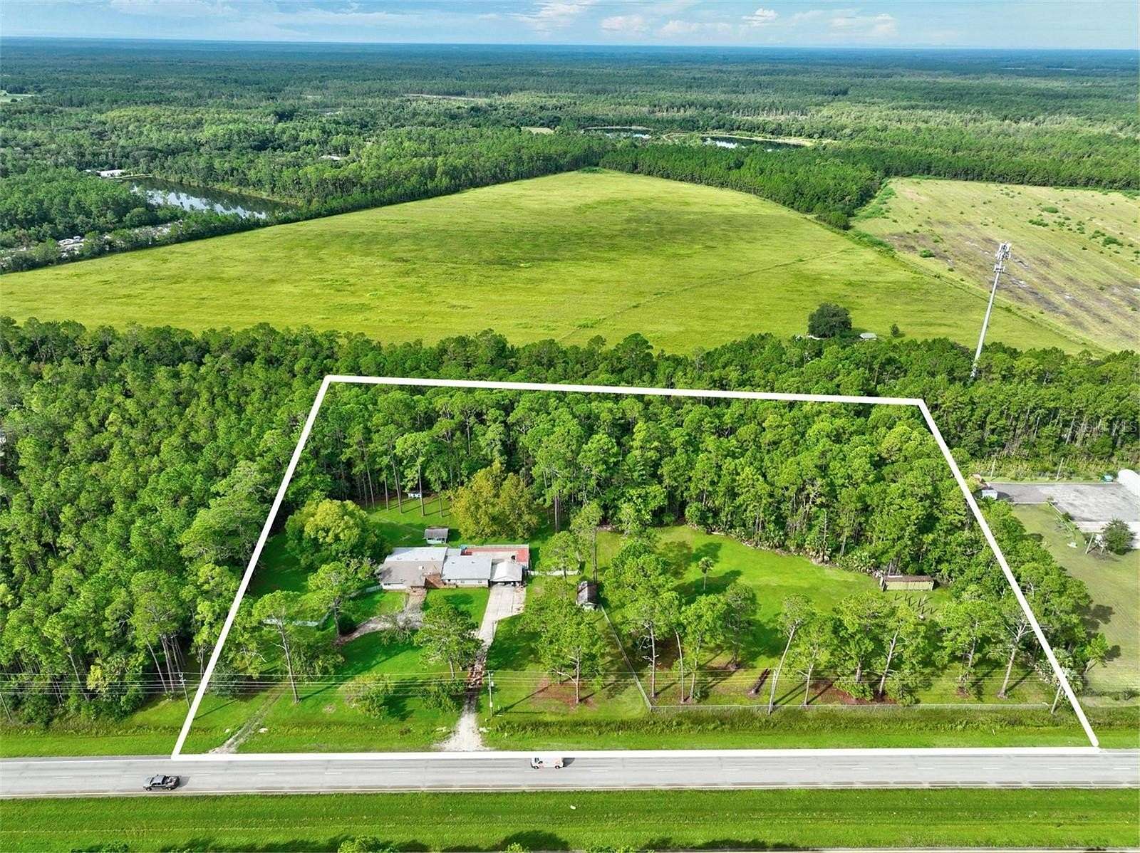 6 Acres of Improved Mixed-Use Land for Sale in Bunnell, Florida