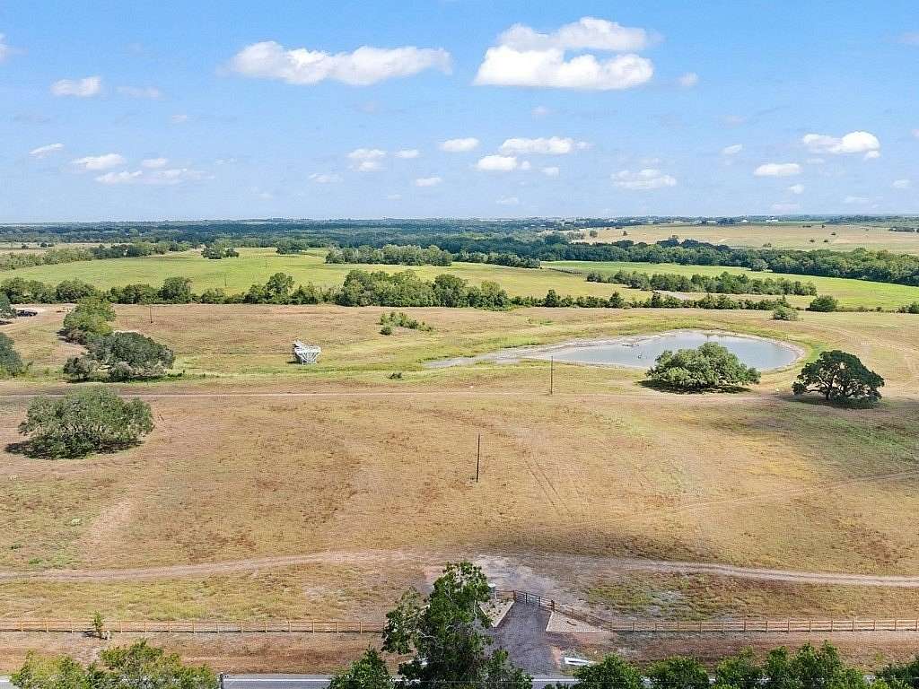 5 Acres of Land for Sale in Schulenburg, Texas