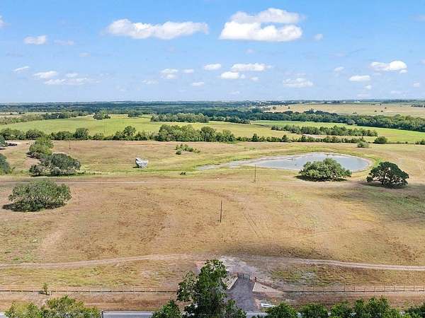 5 Acres of Land for Sale in Schulenburg, Texas