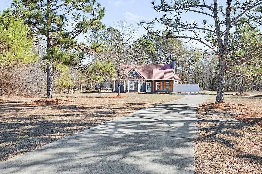 2.89 Acres of Land with Home for Sale in Leesburg, Georgia