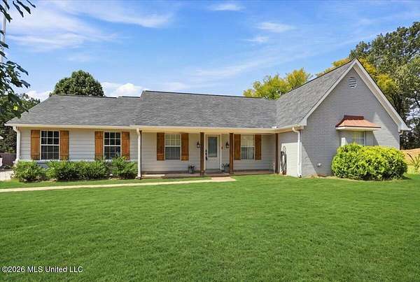2.22 Acres of Land with Home for Sale in Southaven, Mississippi