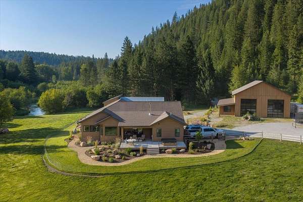 14.5 Acres of Recreational Land with Home for Lease in Newport, Washington