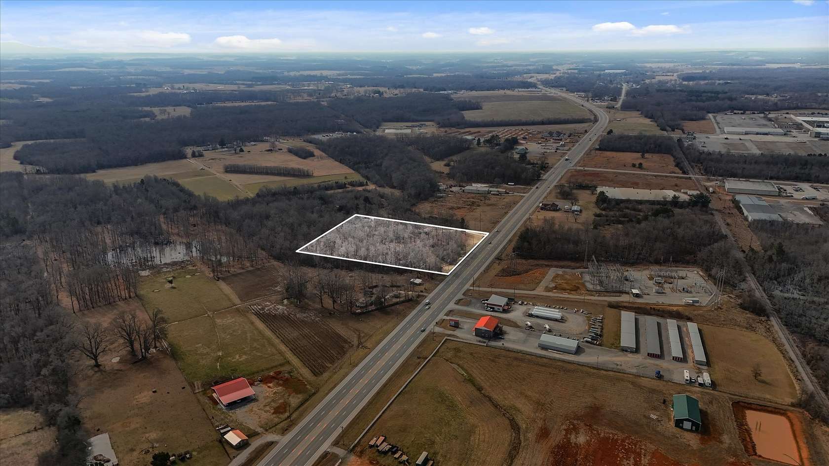 5 Acres of Commercial Land for Sale in Morrison, Tennessee
