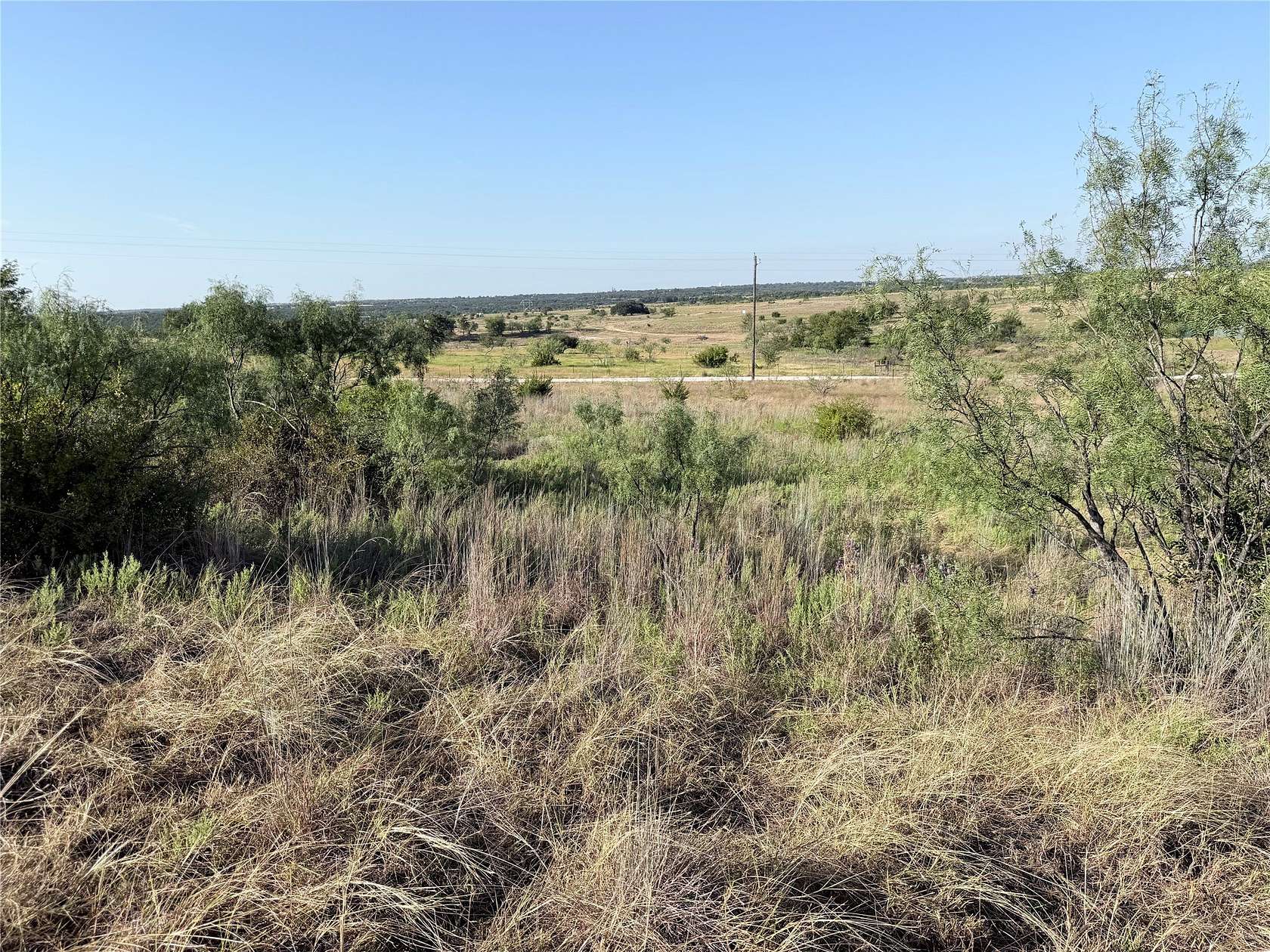 11.1 Acres of Land for Sale in Hamilton, Texas