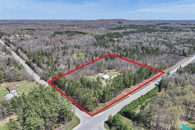 10 Acres of Residential Land for Sale in Elmer Township, Michigan