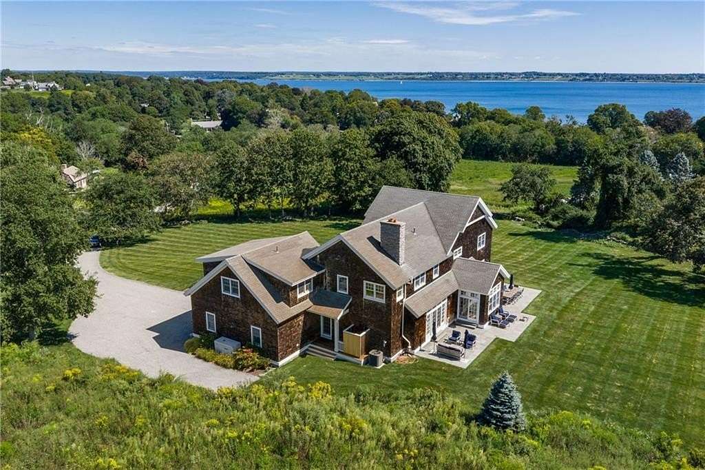 9 Acres of Land with Home for Lease in Middletown, Rhode Island