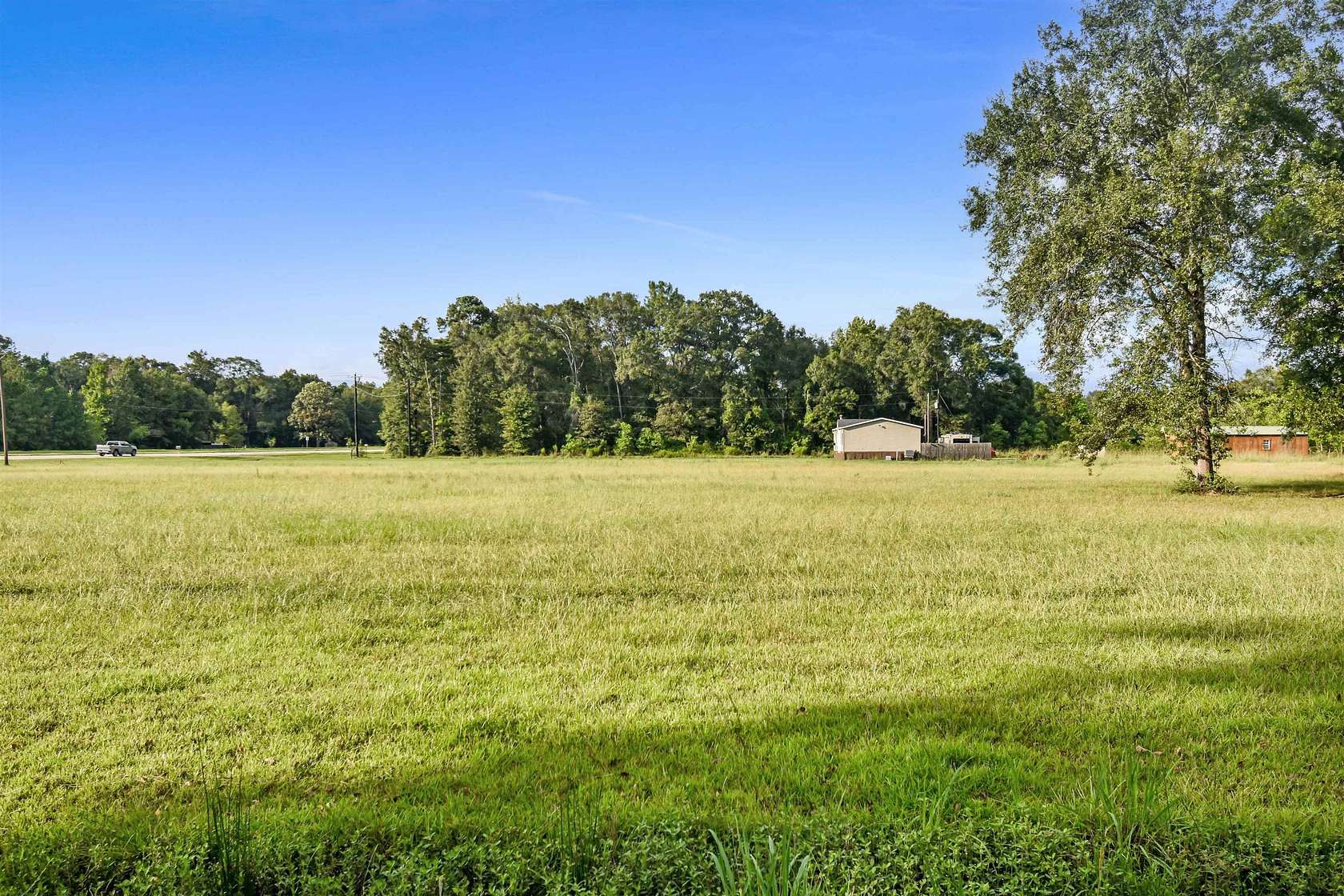 1 Acre of Residential Land for Sale in Kirbyville, Texas