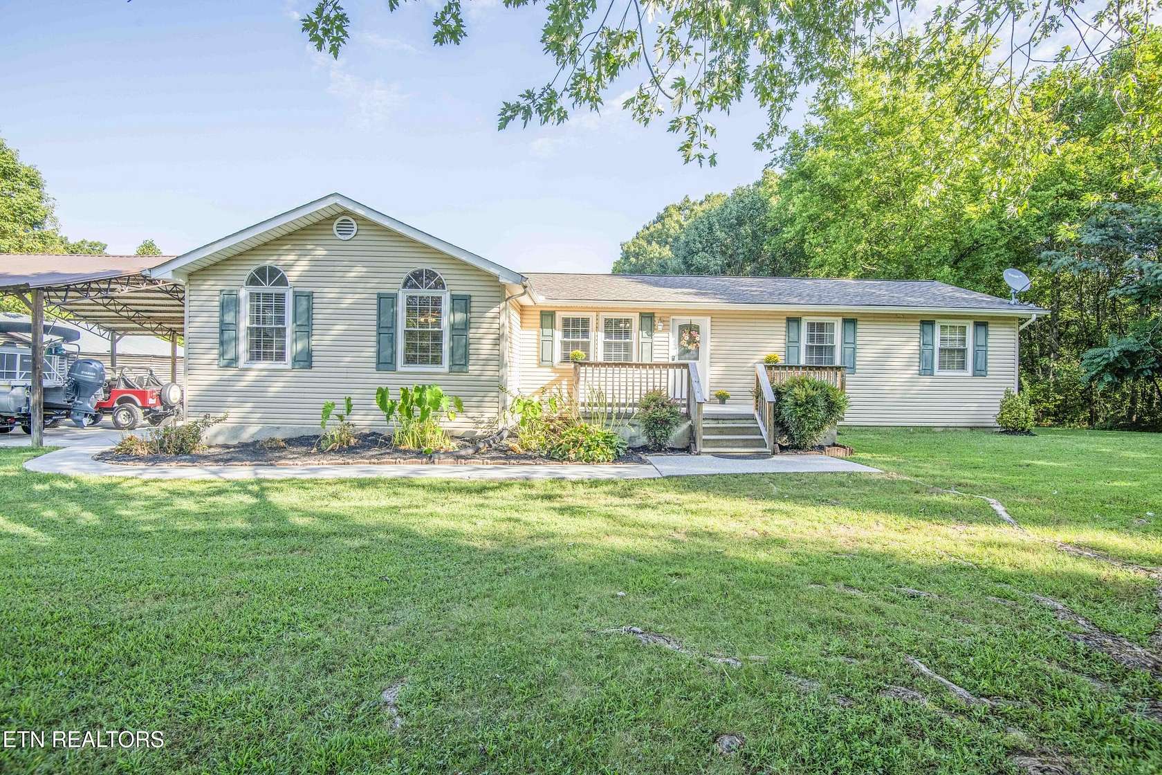 3.5 Acres of Land with Home for Sale in Knoxville, Tennessee