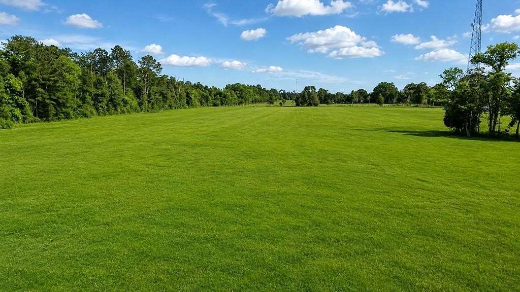 10.4 Acres of Land for Sale in Kirbyville, Texas