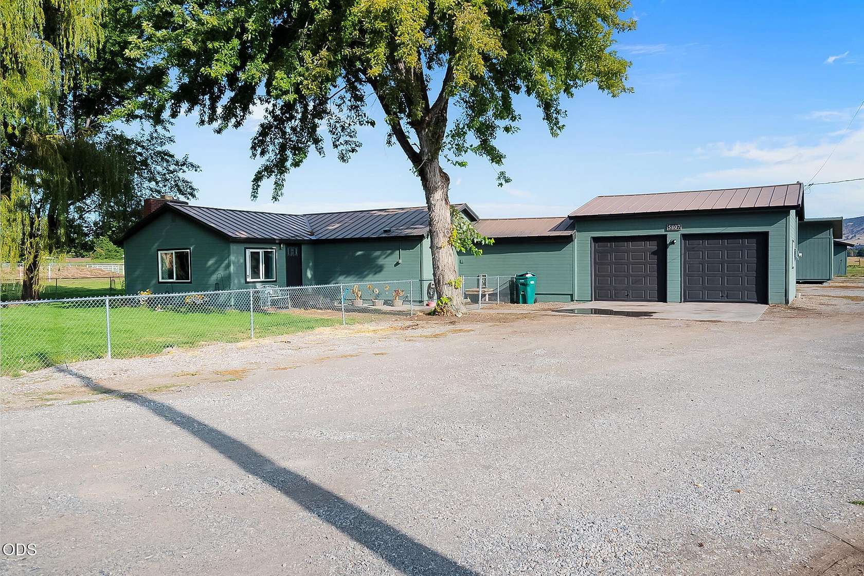 16.5 Acres of Land with Home for Sale in Klamath Falls, Oregon