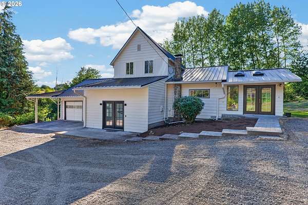 15.4 Acres of Land with Home for Sale in Deer Island, Oregon