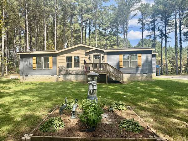 2.12 Acres of Land with Home for Sale in Lawrenceburg, Tennessee