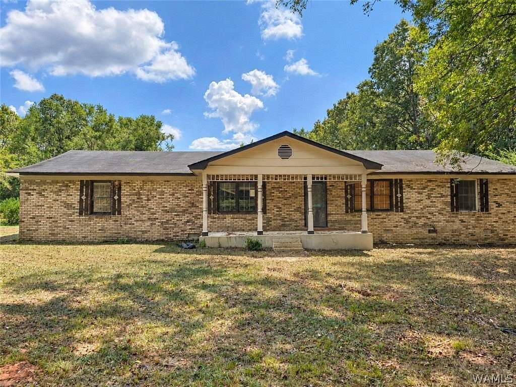 5.5 Acres of Land with Home for Sale in Fayette, Alabama