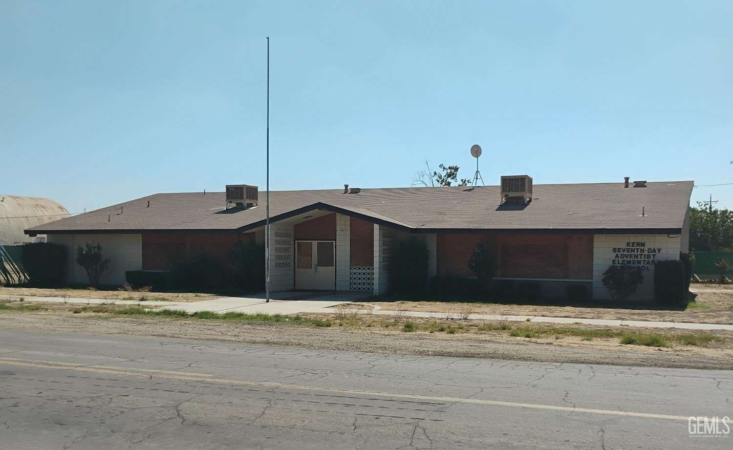 2.48 Acres of Mixed-Use Land for Sale in Shafter, California