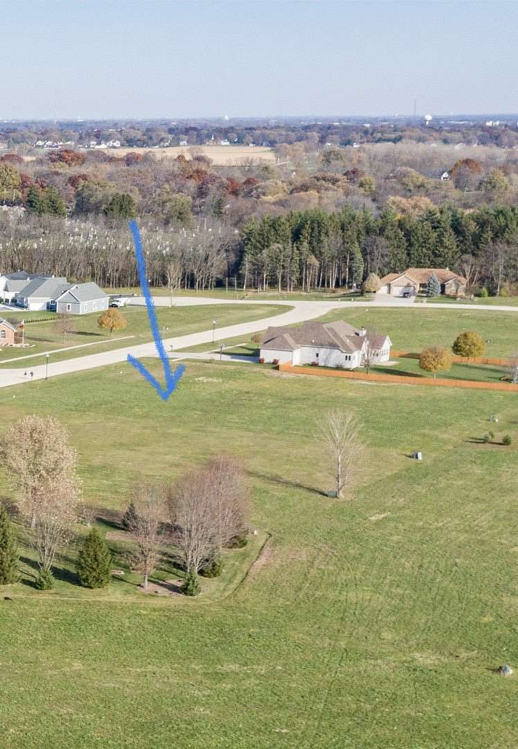 0.77 Acres of Residential Land for Sale in Somonauk, Illinois