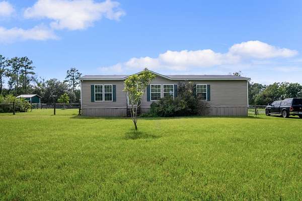 15 Acres of Land with Home for Sale in Monticello, Florida