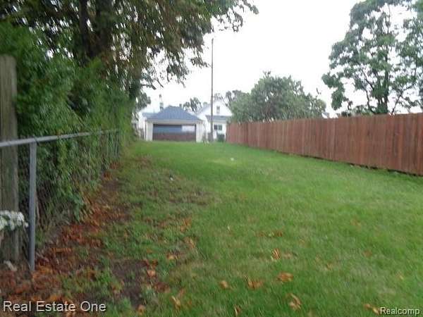 0.07 Acres of Residential Land for Sale in Hamtramck, Michigan