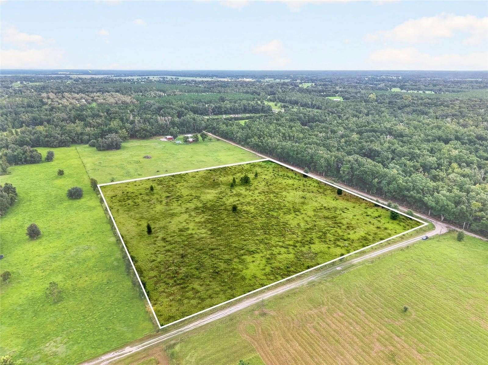 10 Acres of Land for Sale in Live Oak, Florida