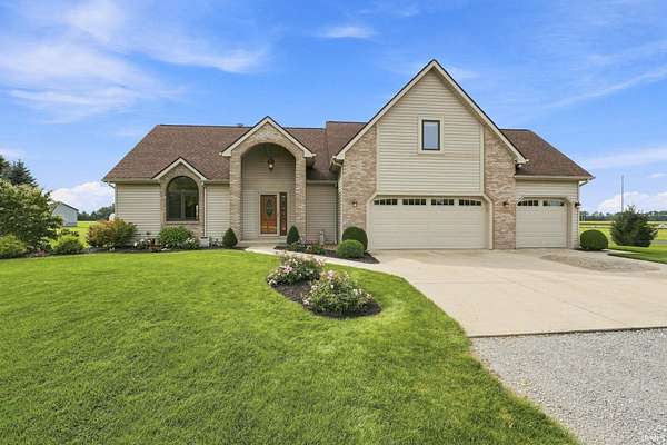 2.5 Acres of Land with Home for Sale in Hoagland, Indiana