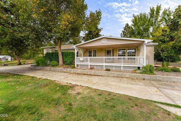 3.38 Acres of Land with Home for Sale in Grants Pass, Oregon
