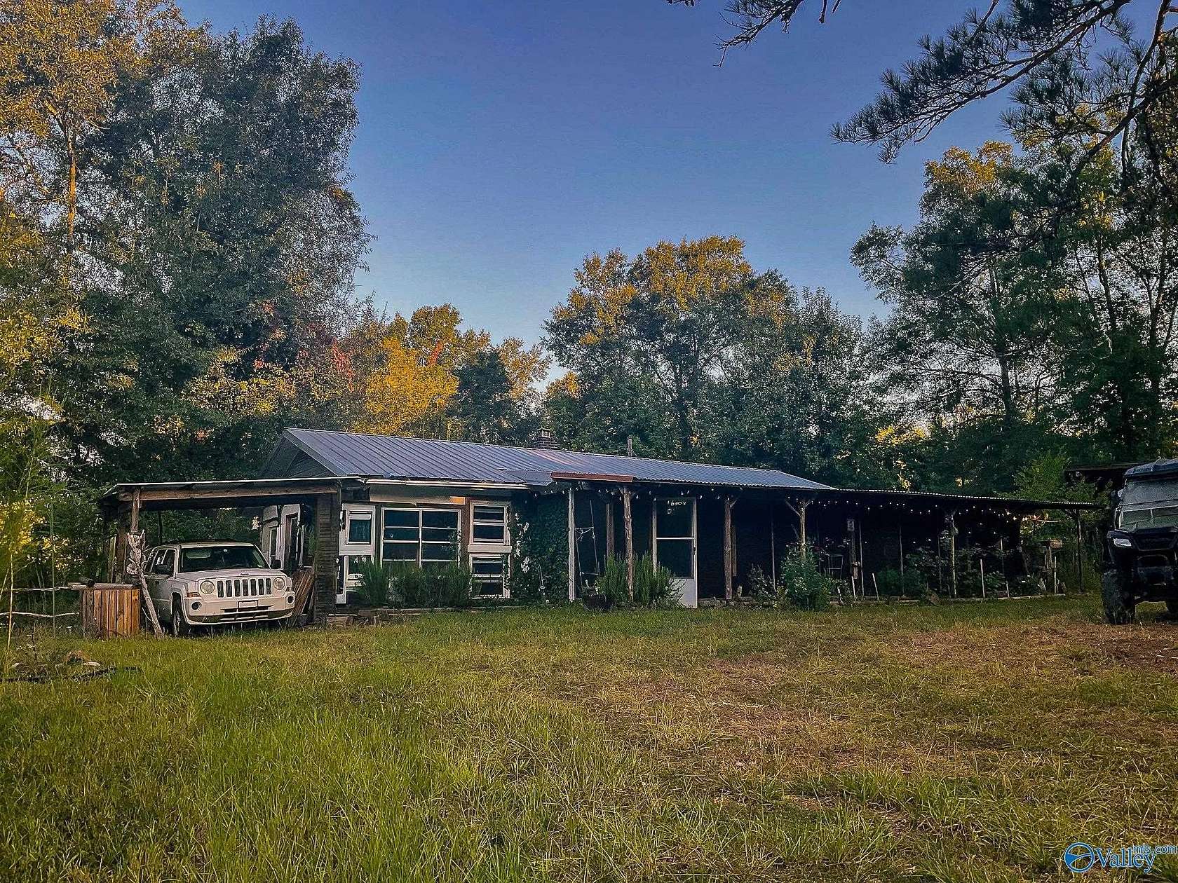 10 Acres of Land with Home for Sale in Fayette, Alabama