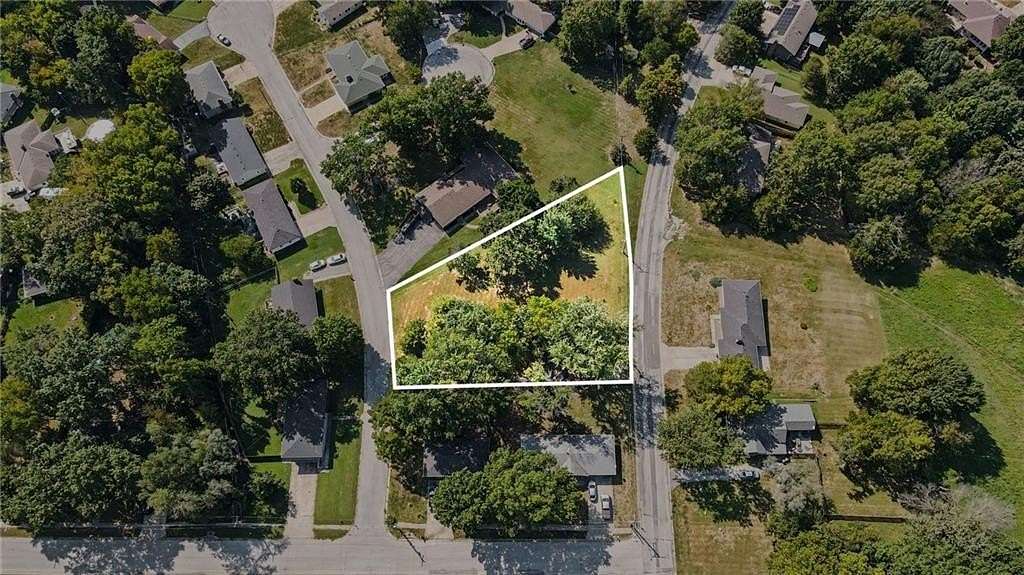0.31 Acres of Residential Land for Sale in Smithville, Missouri